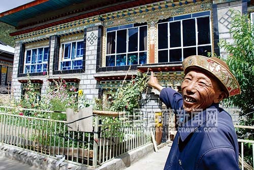 阿沛新村村民多吉次旺家现在的住房。 西藏日报记者 麦正伟 摄