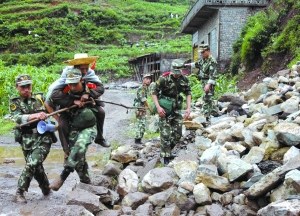 贵州关岭山体滑坡107人被埋生还可能性不大