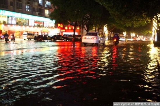 组图：广西百色迎旱灾以来首场降雨