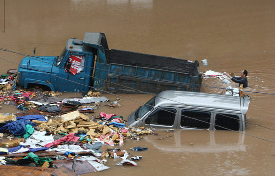 重庆强降雨致154万人受灾10人死亡