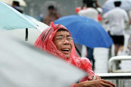 北京普降暴雨四种灾害天气齐袭京城(组图)