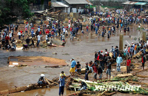 印尼蓄水湖决堤已致100人死亡132人失踪