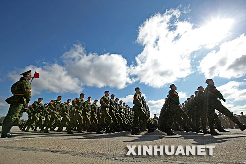 组图：俄军部队参加红场阅兵彩排