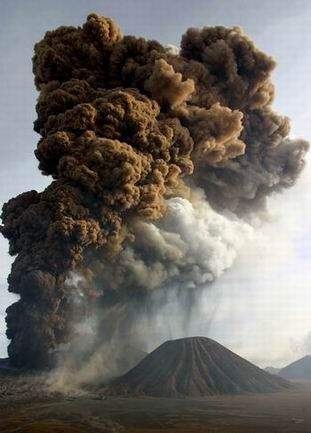 科技时代_专家警告超级火山若喷发可吞噬整个地球(图)