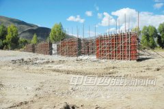 保护生态环境 拉林公路建设避让保护区（图）