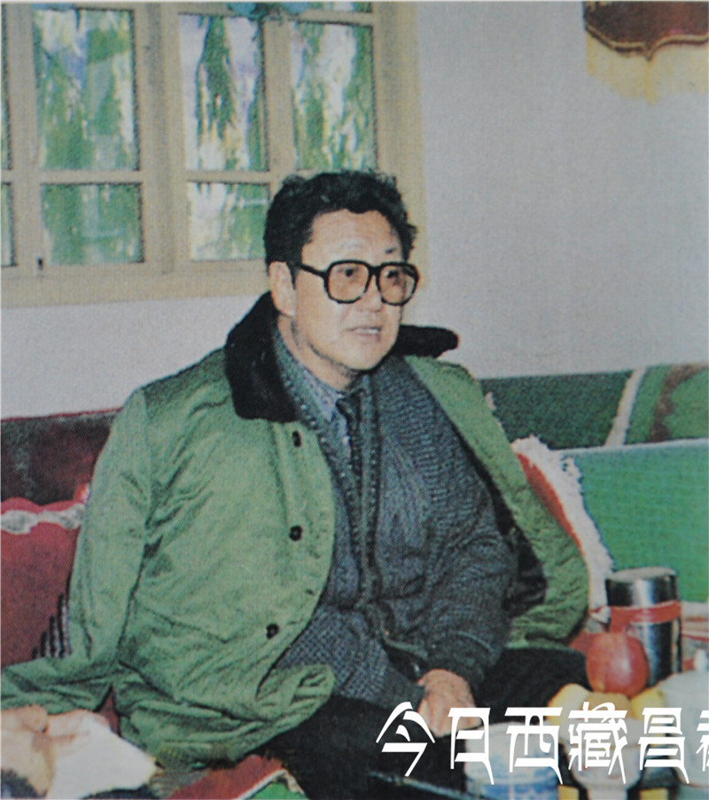 1994年11月，陈奎元到昌都地区察雅县视察