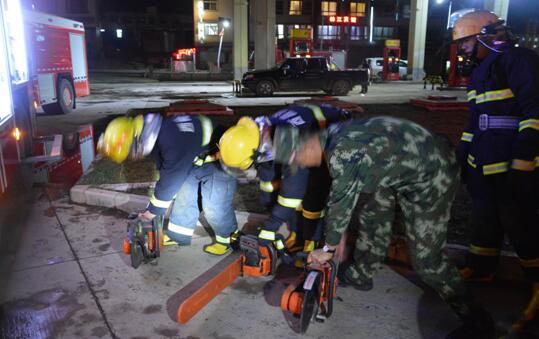 丁青县消防大队开展夜间闻警出动