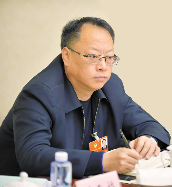 zhouh83360.jpg