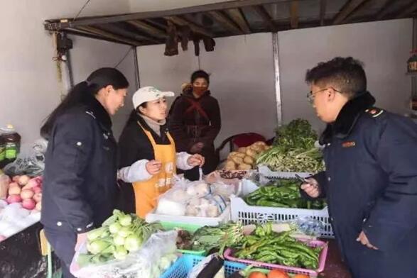 丁青县开展践行“不忘初心、牢记使命”主题教育整治学校食品安全问题联合行动