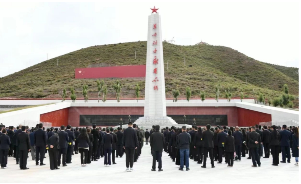 昌都市举行烈士纪念日公祭活动